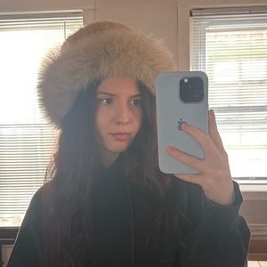 Meet your Posher, Veronica